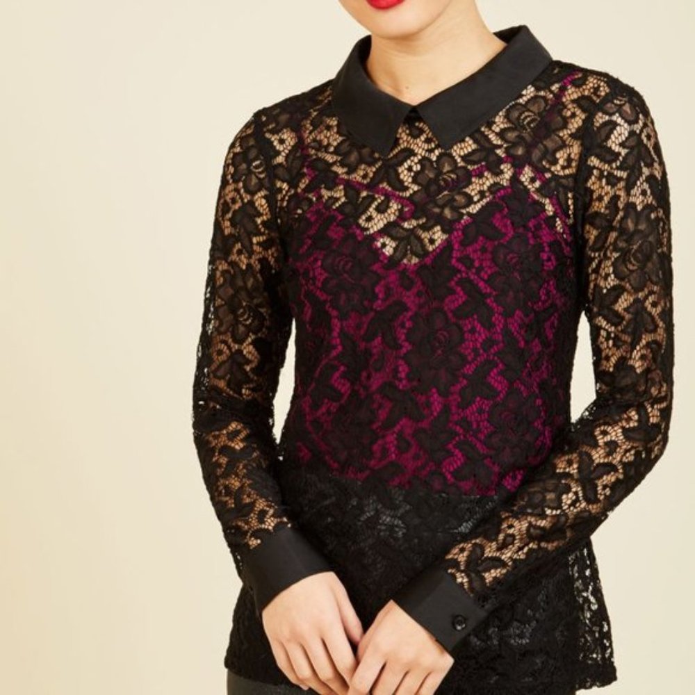 Modcloth Go Down in Mystery Lace Top in Black